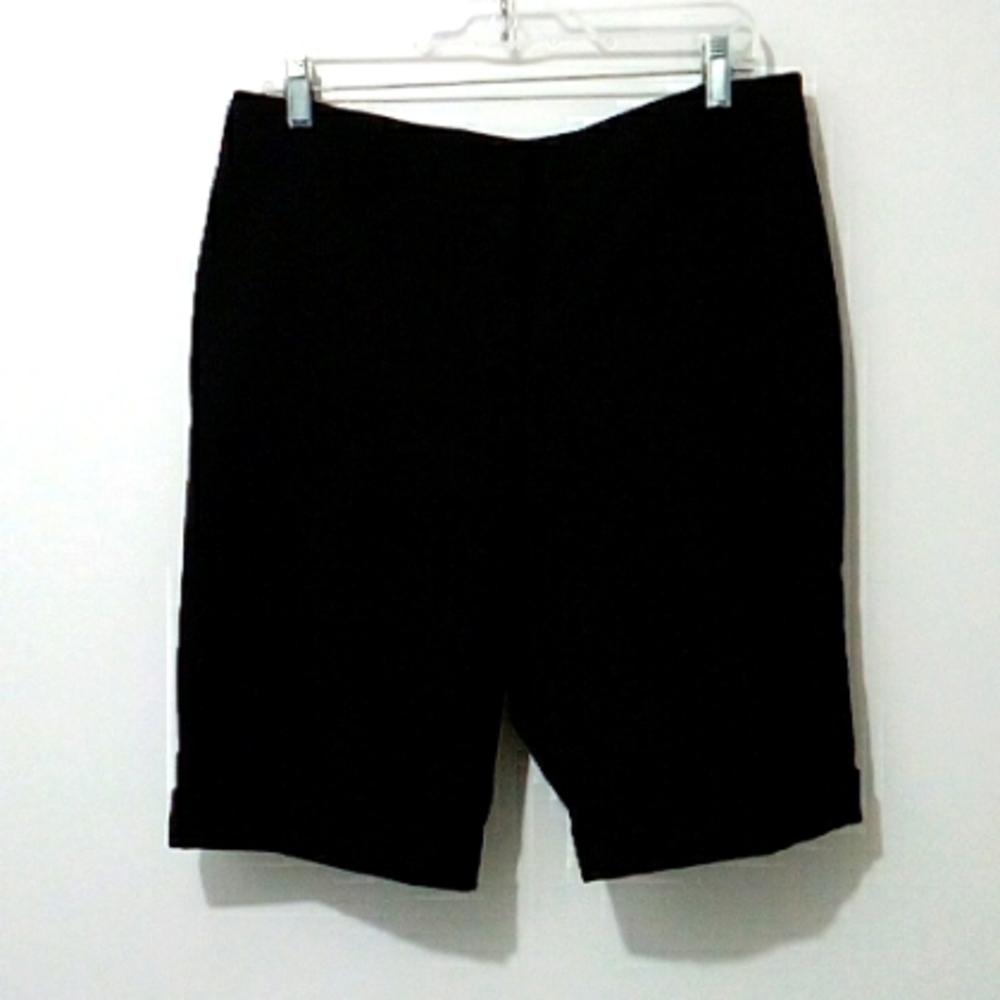 Suzy Shier black cuffed walking shorts